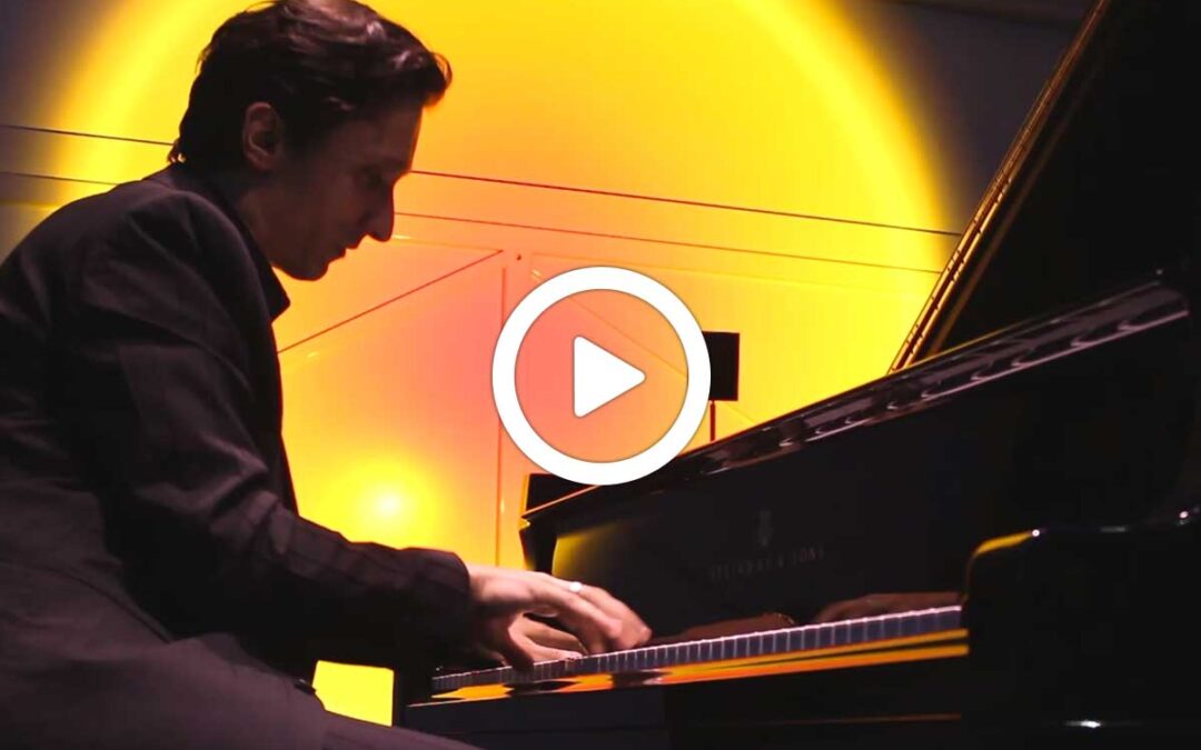 Video: Piano B